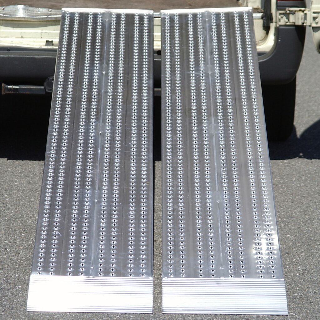 Zdjęcie produktu nr 10: Aluminiowa szyna przeładunkowa, antypoślizgowa, nośność 435 kg/szt., szer. x dł. 200 x 1 500 mm