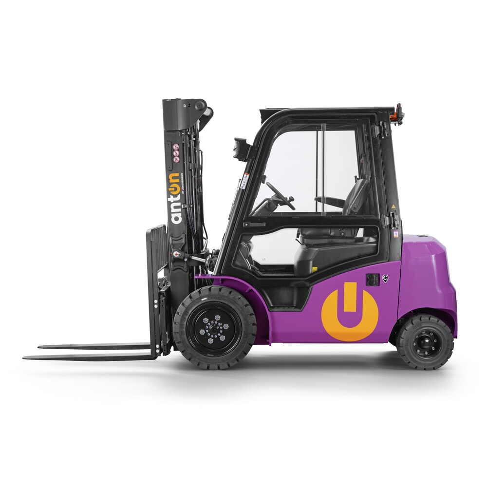 Zdjęcie produktu nr 3: AntOn by Jungheinrich elektryczny wózek widłowy CBH 2.5 z potrójnym masztem teleskopowym, wysokość podnoszenia 4800 mm, udźwig 2500 kg, kabina ochronna przed warunkami atmosferycznymi Comfort, w tym ładowarka zewnętrzna 80 V, 60 A, CEE, 4-pinowa