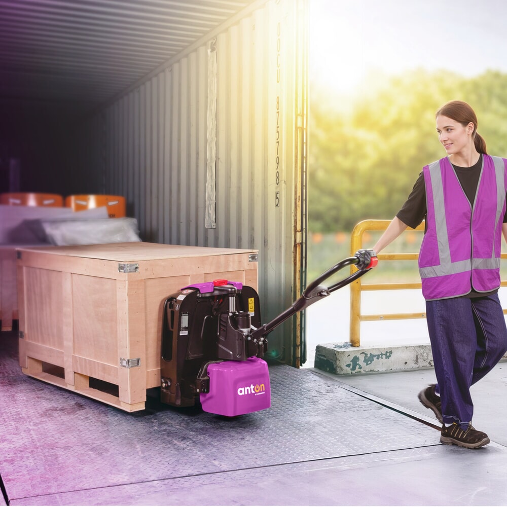 Zdjęcie produktu nr 12: Anton firmy Jungheinrich elektryczny wózek paletowy ptl 1.5, bardzo szeroki do palet specjalnych, udźwig 1500 kg, długość wideł 1.150 mm