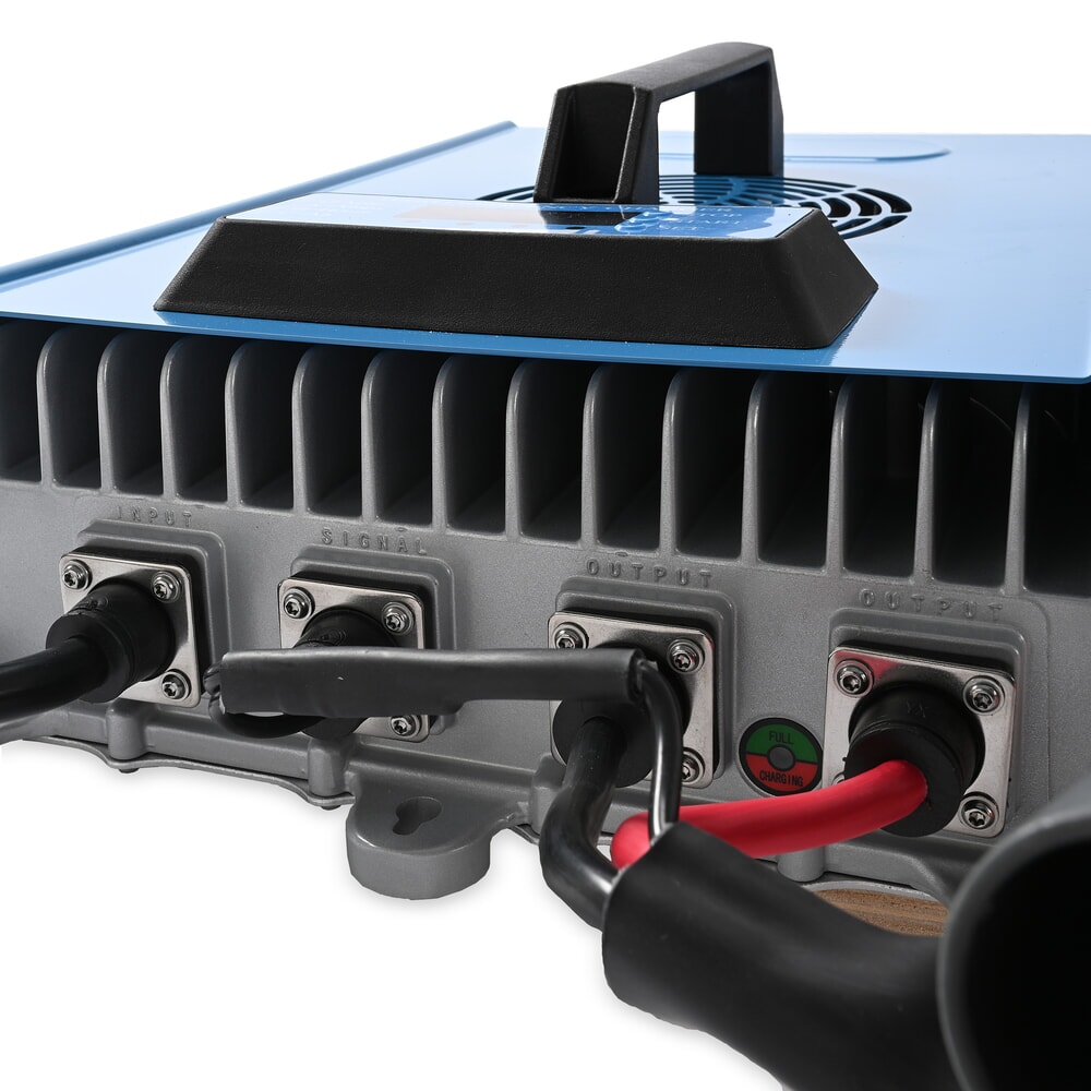 Zdjęcie produktu nr 5: Ładowarka zewnętrzna D400, 80 V, 60 A, CEE czerwona 32A, 4-pinowa – 3P+E do elektrycznego wózka widłowego AntOn by Jungheinrich CBH 2.0