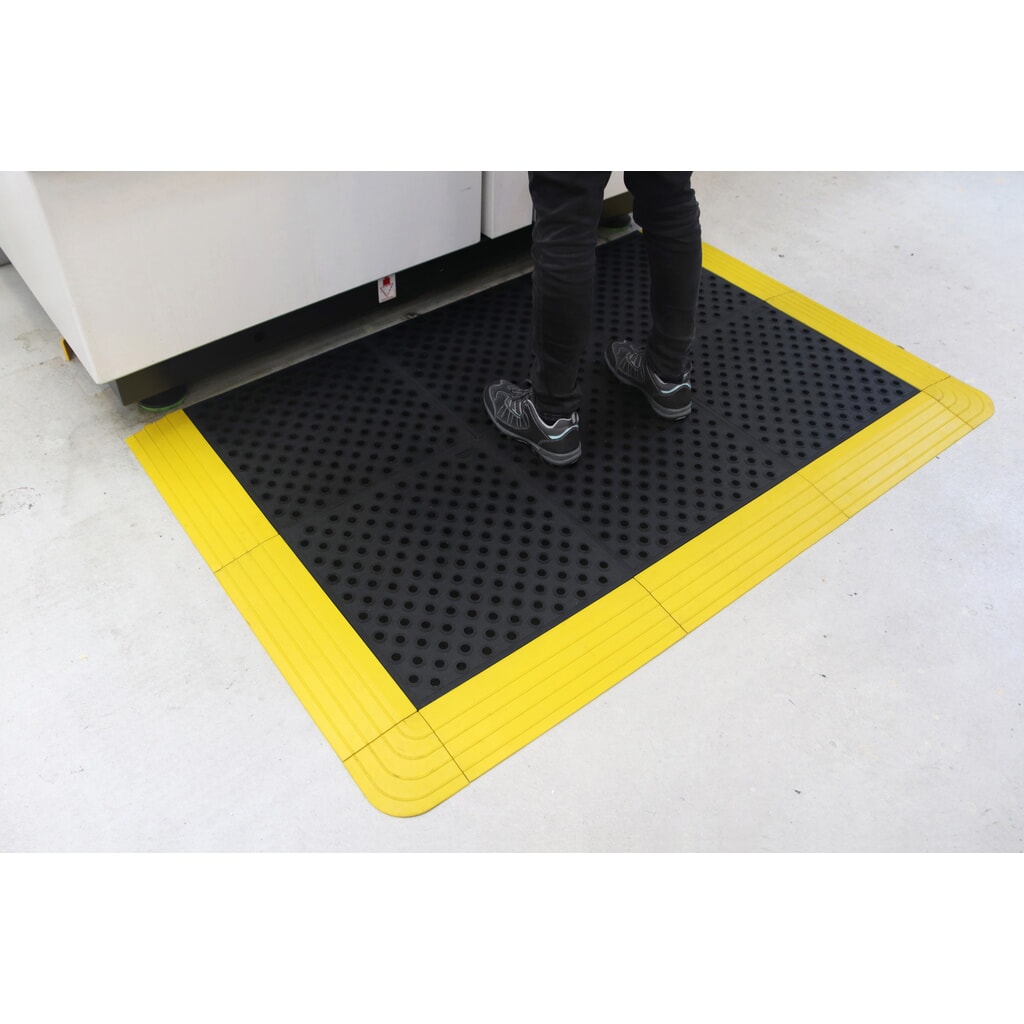 COBA Mata przeciwzmęczeniowa Fatigue Lock Premium, perforowana, szer. x gł. 500 x 500 mm, kolor czarny Zdjęcie produktu nr 3: COBA Mata przeciwzmęczeniowa Fatigue Lock Premium, perforowana, szer. x gł. 500 x 500 mm, kolor czarny