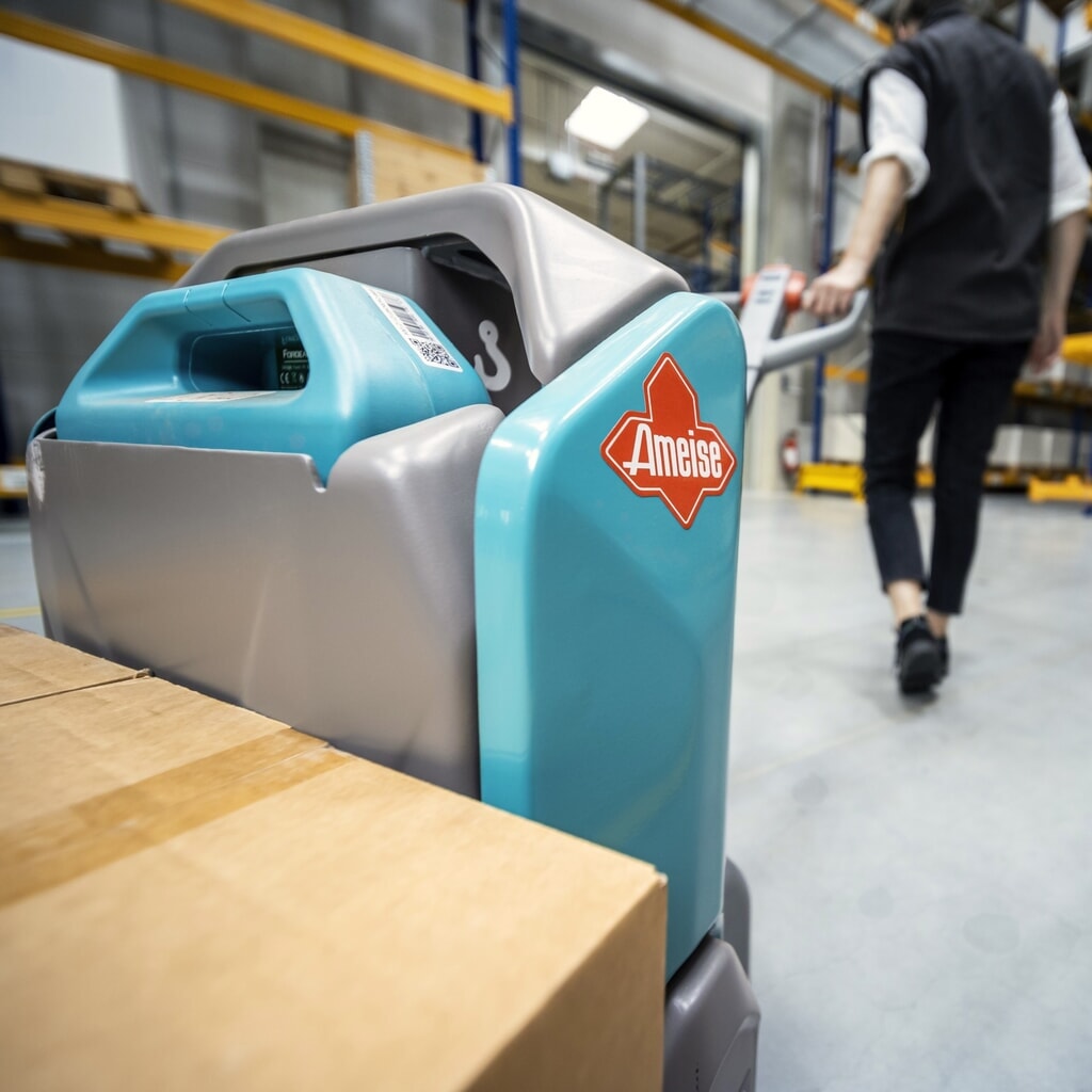 Zdjęcie produktu nr 7: Elektryczny wózek paletowy Ameise® PTE 1.5, udźwig 1500 kg, długość wideł 1000 mm