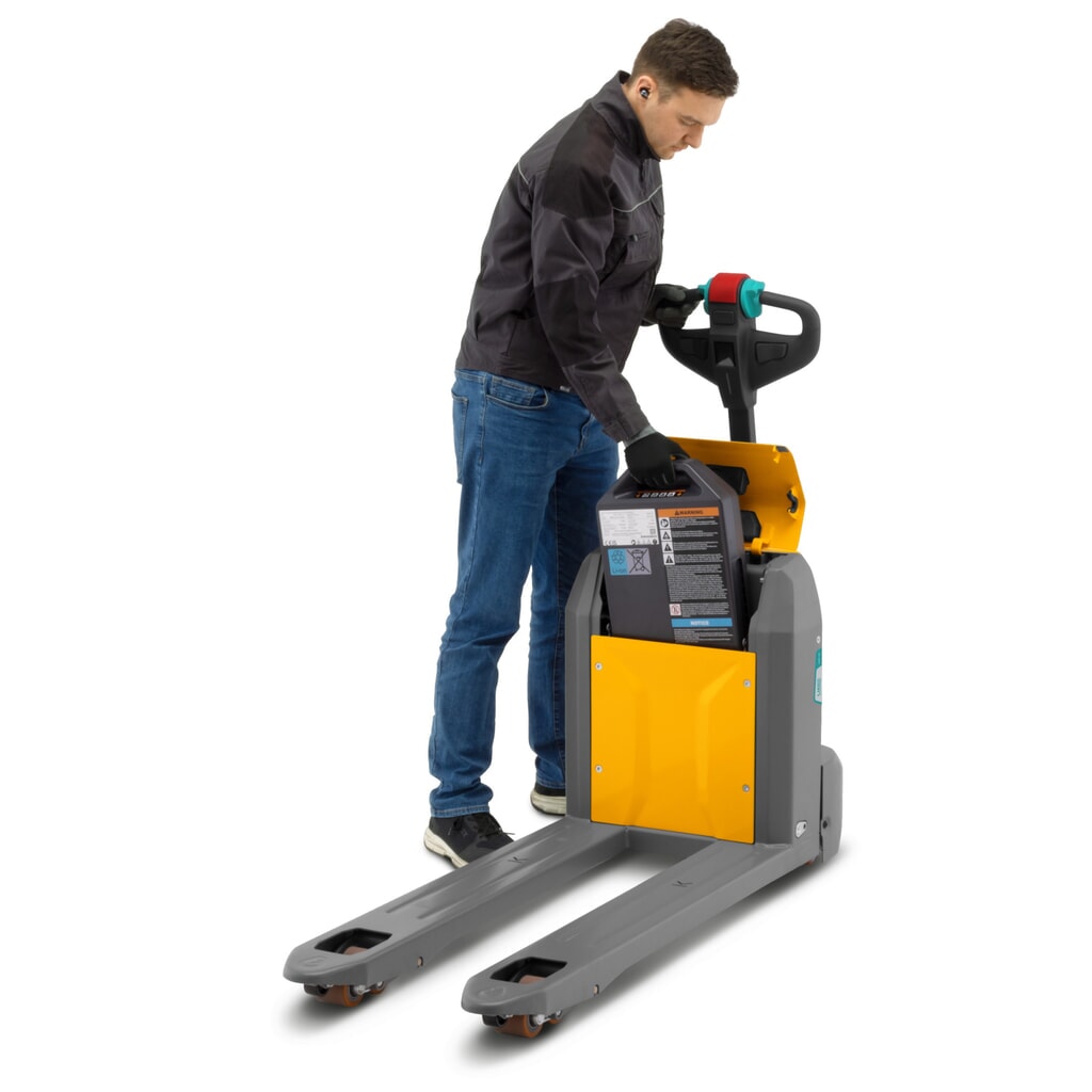 Elektryczny wózek paletowy Jungheinrich AME 18, udźwig 1800 kg, długość wideł 1150 mm, specjalna szerokość wideł 670 mm, rolki podwójne Zdjęcie produktu nr 4: Elektryczny wózek paletowy Jungheinrich AME 18, udźwig 1800 kg, długość wideł 1150 mm, specjalna szerokość wideł 670 mm, rolki podwójne