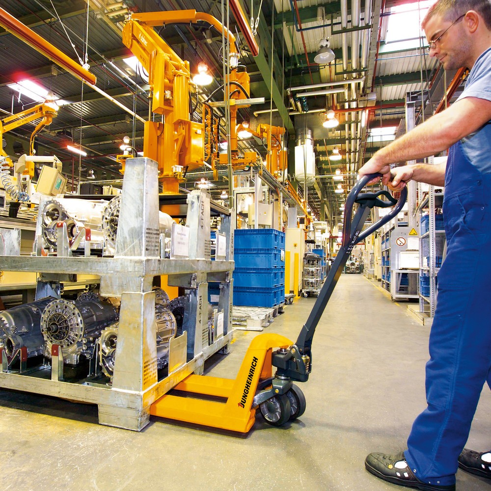 Zdjęcie produktu nr 7: Ręczny wózek paletowy Jungheinrich AM 22, udźwig 2200 kg, długość wideł 950 mm, pełna guma/poliuretan, rolki tandemowe