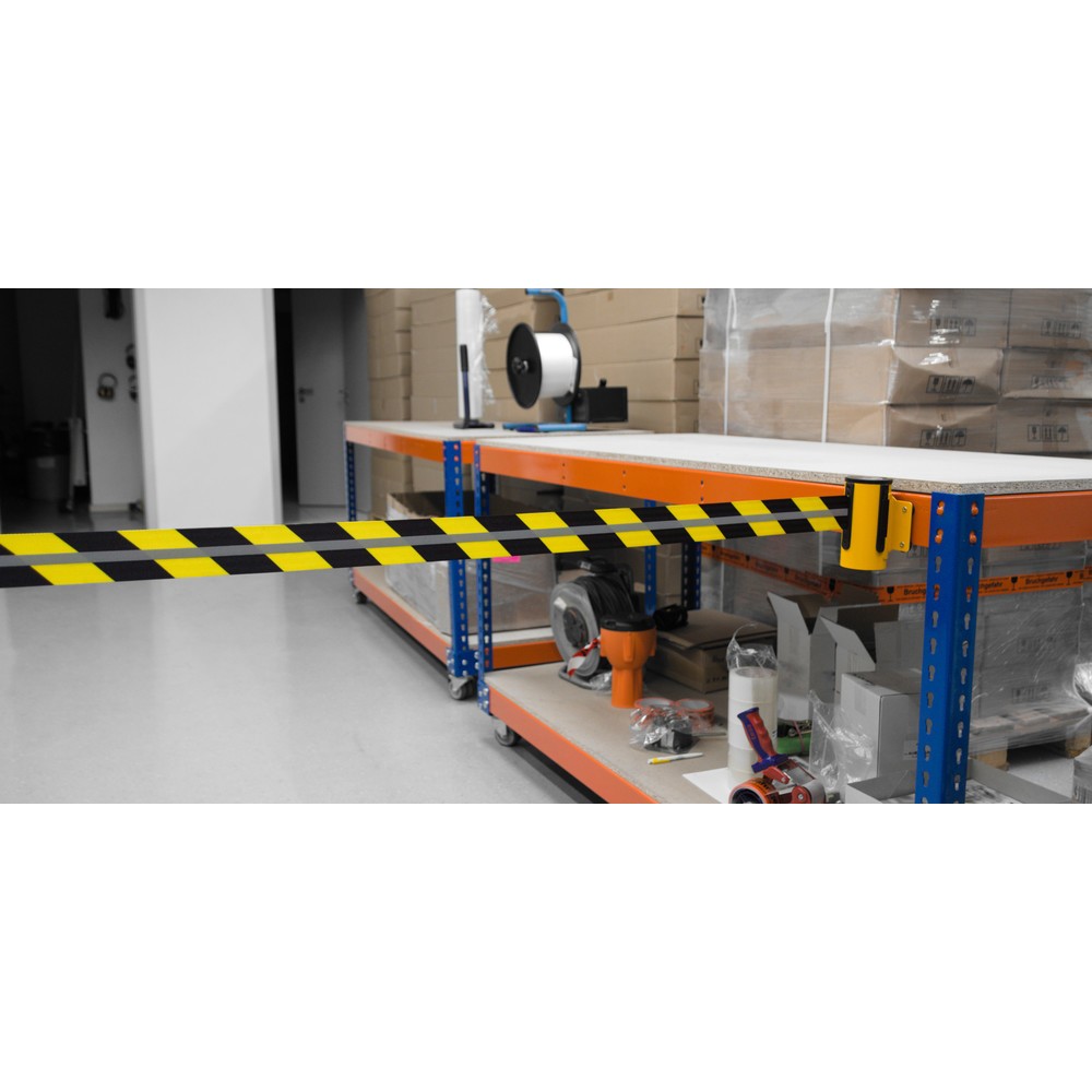 Zdjęcie produktu nr 3: Kaseta taśmy RS-GUIDESYSTEMS® GLW 45-E REFLECTO, montaż ścienny, długość 2,3 m, szerokość 50 mm, obudowa żółta, taśma czarno-żółta