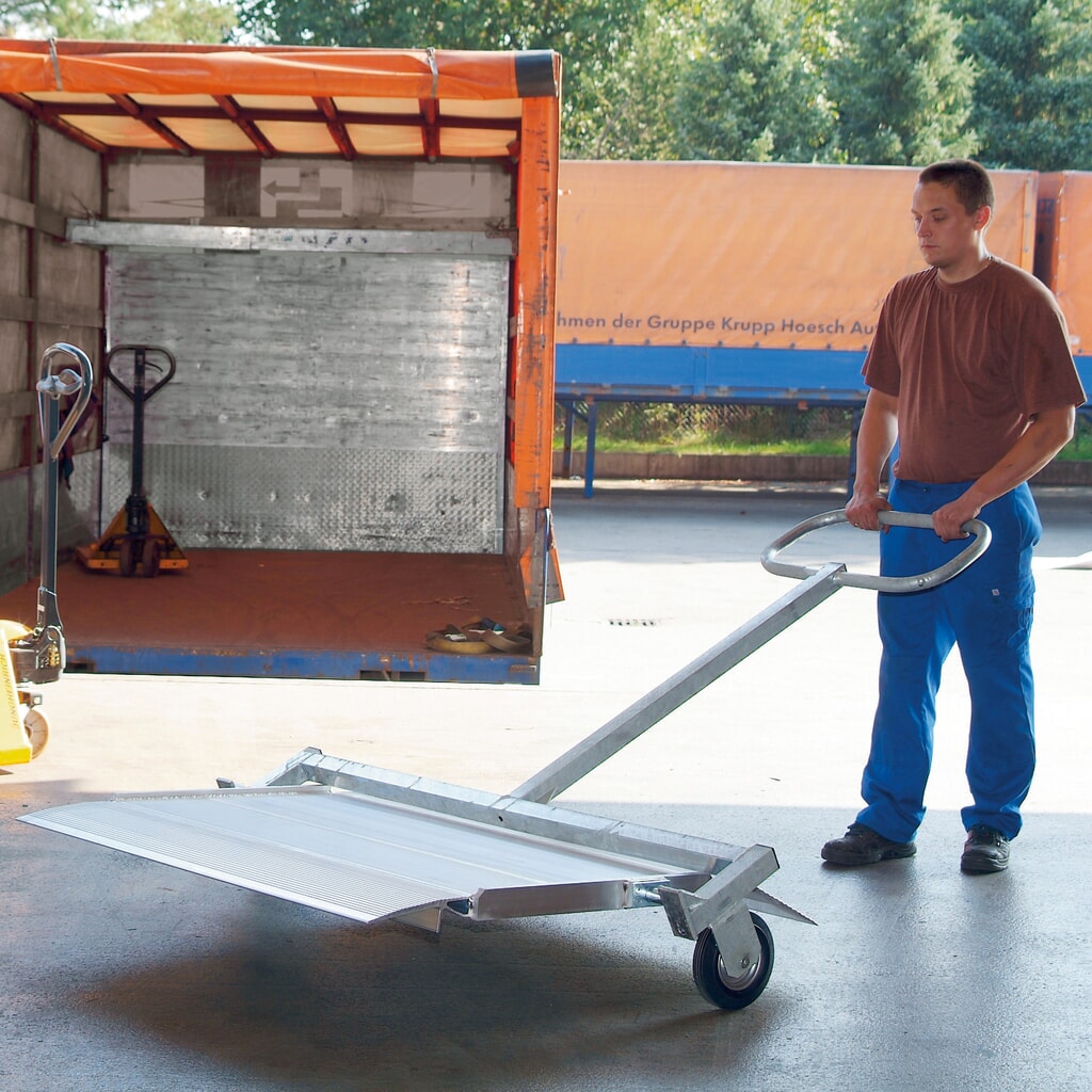 Zdjęcie produktu nr 2: Altec pomost załadunkowy HF, ruchoma płyta najazdowa dla małego kąta najazdu, udźwig 4000 kg, szer. x dł. 1 500 x 1 485 mm
