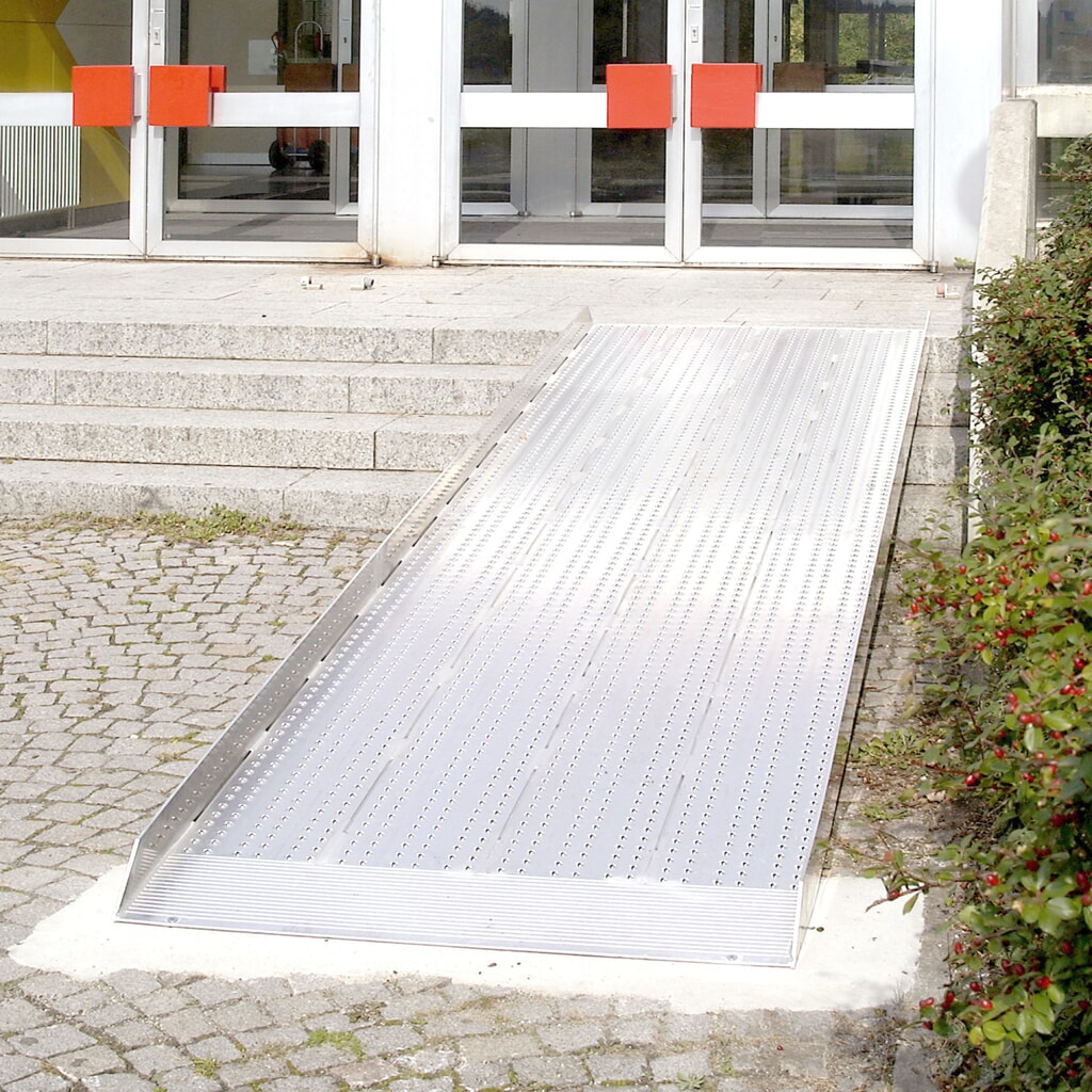 Pomost przejezdny, z językiem wsporczym, nośność 400 kg, szer. x dł. 800 x 1 500 mm Zdjęcie produktu nr 4: Pomost przejezdny, z językiem wsporczym, nośność 400 kg, szer. x dł. 800 x 1 500 mm