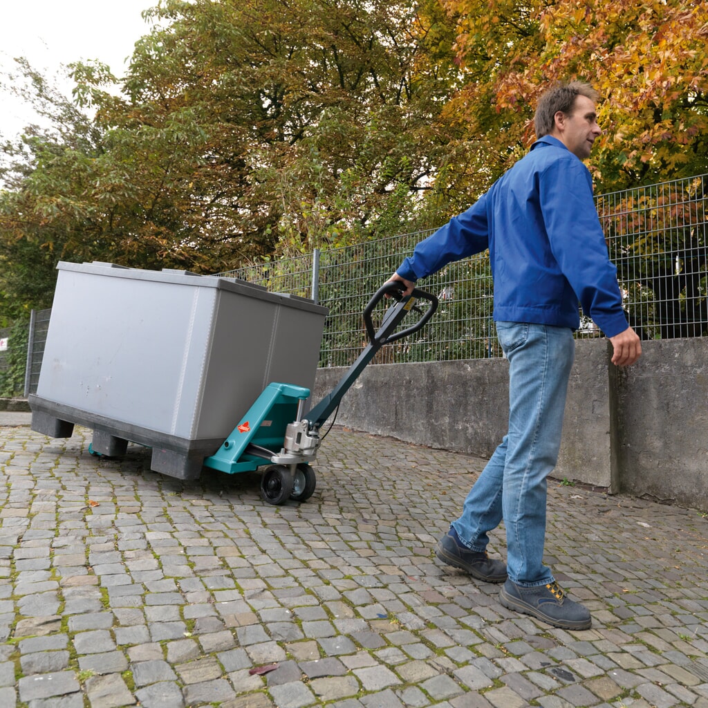 Zdjęcie produktu nr 14: Ręczny wózek paletowy Ameise® PTM 2.5 z hamulcem ręcznym, udźwig 2500 kg, długość wideł 1150 mm, guma/poliuretan, podwójne rolki
