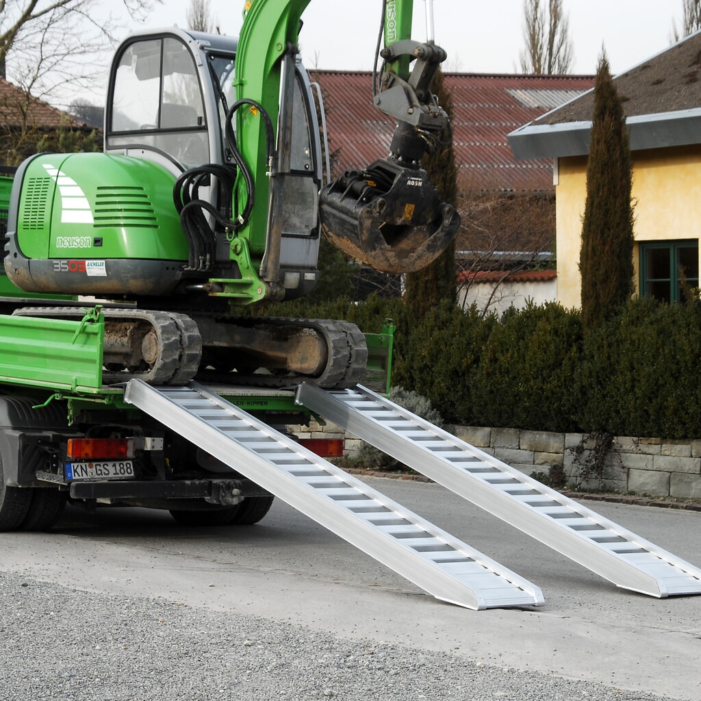Zdjęcie produktu nr 6: Szyny przeładunkowe ze szczeblami, bez krawędzi, nośność 2 430 kg/para, długość 4 670 mm