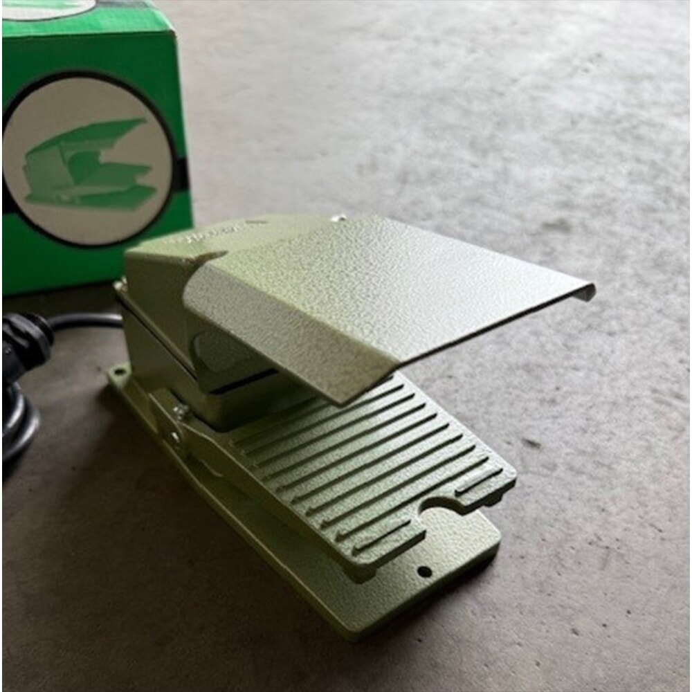 W pełni automatyczna maszyna pakująca, model 9000, do taśmy o szerokości 12 mm, rama wys. x szer. 600 x 1050 mm Zdjęcie produktu nr 5: W pełni automatyczna maszyna pakująca, model 9000, do taśmy o szerokości 12 mm, rama wys. x szer. 600 x 1050 mm