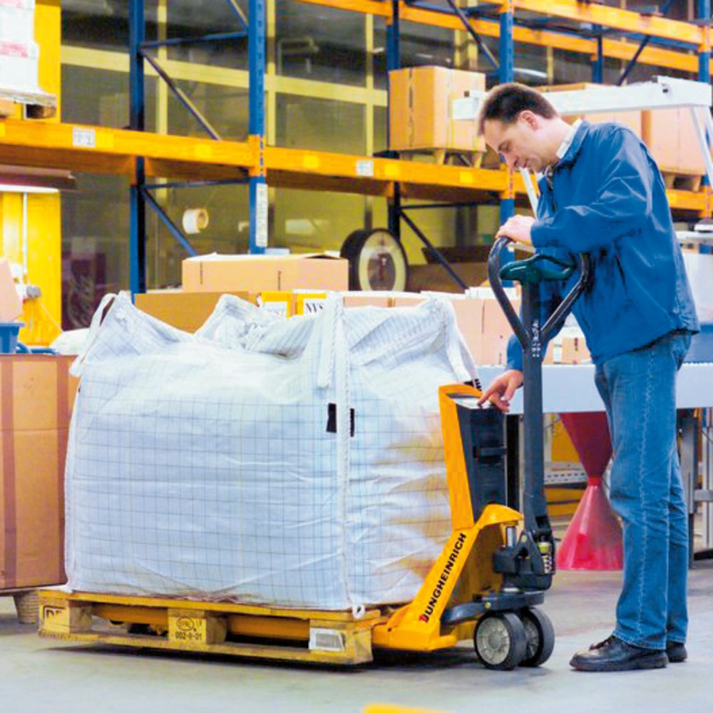 Zdjęcie produktu nr 3: Wózek paletowy Jungheinrich z wagą AMW 22p oraz wyświetlaczem komfortowym, udźwig 2200 kg, pełna guma/poliuretan