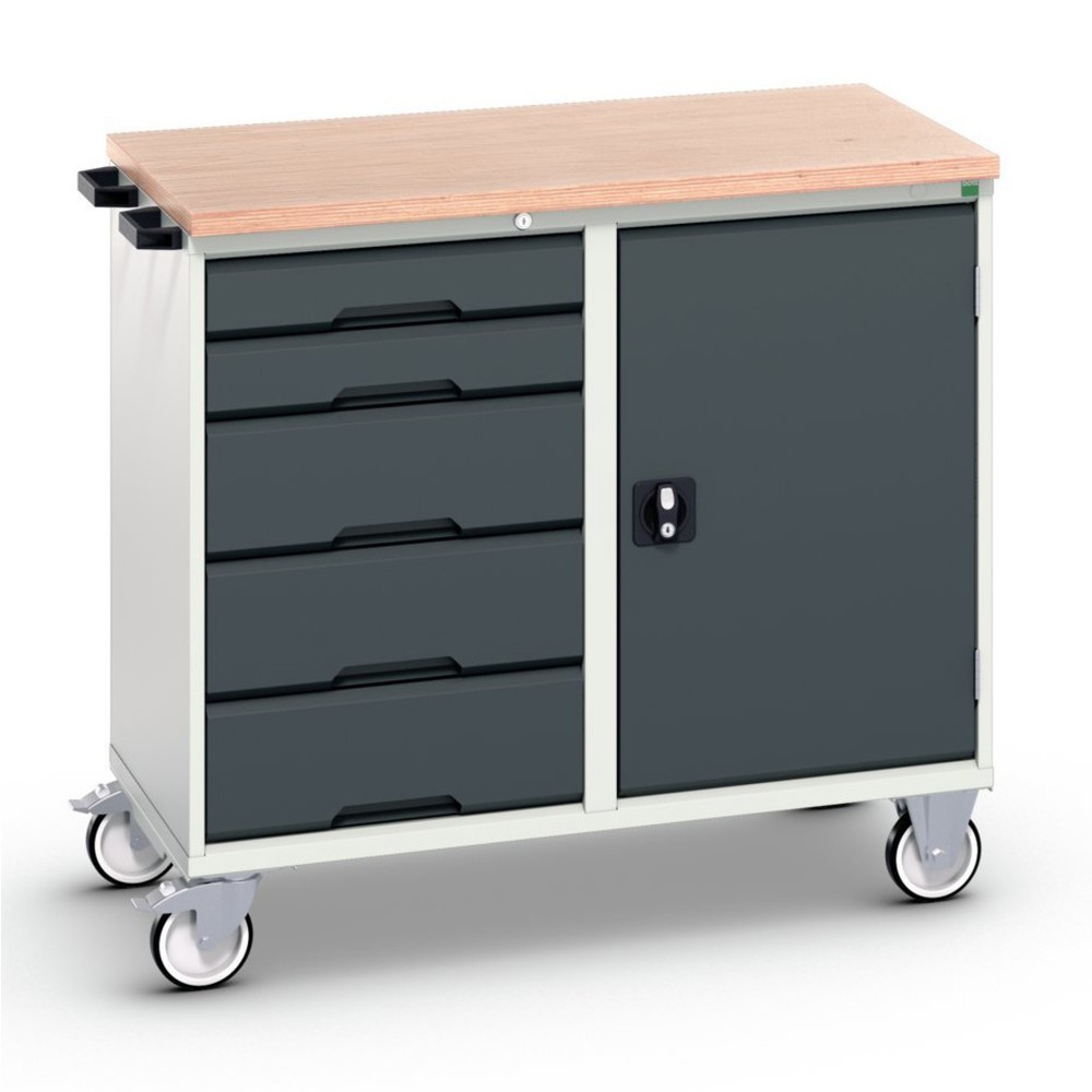 Obraz produktu: Wózek montażowy bott verso z 5 szufladami, drzwiami oraz półką z multipleksu, szer. x gł. x wys.: 1 050 x 600 x 980 mm