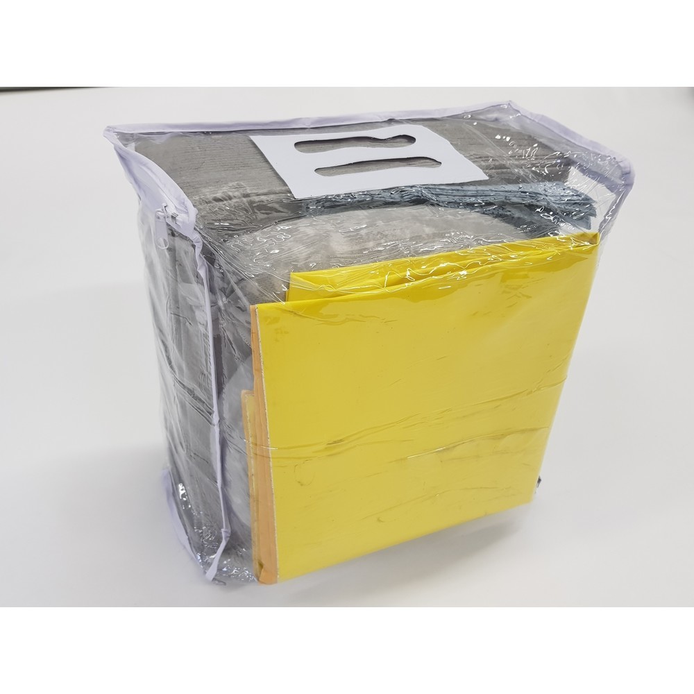 Zdjęcie produktu nr 1: Zestaw awaryjny w torbie z PCW z jednorazową ochroną kanału, uniwersalny, chłonność 20 l, szary